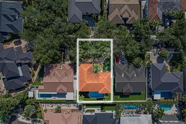 15941 NW 83rd Ave, Miami Lakes, FL 33016