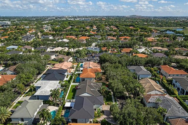 15941 NW 83rd Ave, Miami Lakes, FL 33016