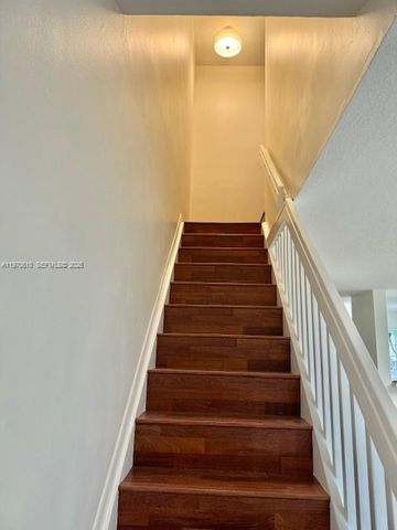 706 NW 108 TE, Pembroke Pines, FL 33026