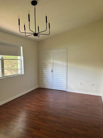 706 NW 108 TE, Pembroke Pines, FL 33026