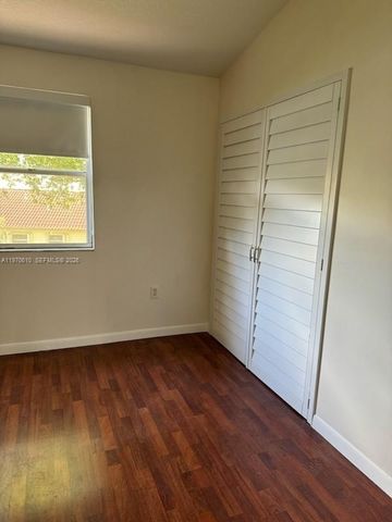 706 NW 108 TE, Pembroke Pines, FL 33026