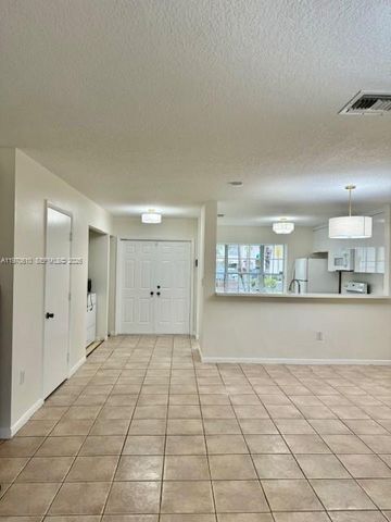 706 NW 108 TE, Pembroke Pines, FL 33026
