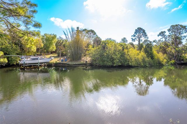 2090 COMO STREET, Port Charlotte, FL 33948