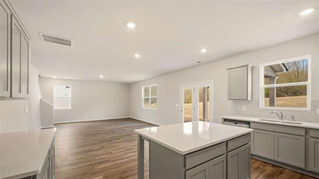 39 Weymouth Drive, Locust Grove, GA 30248