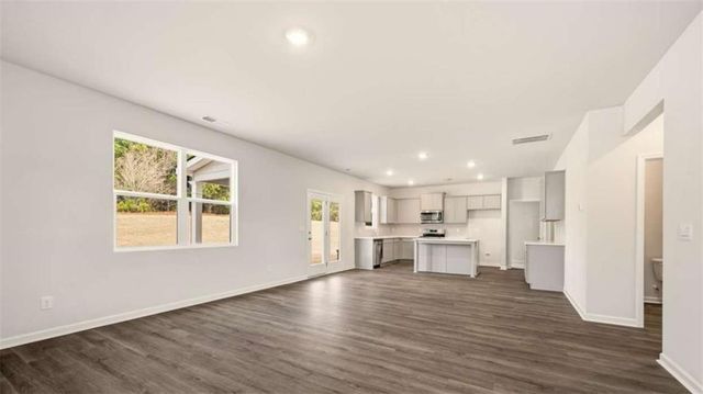 39 Weymouth Drive, Locust Grove, GA 30248