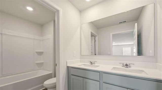 39 Weymouth Drive, Locust Grove, GA 30248