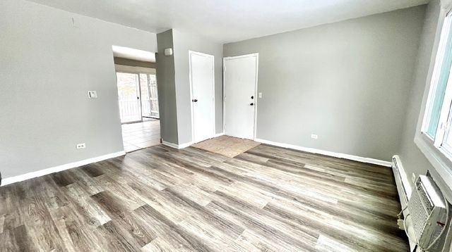 1355 Abbott Drive 3, Elgin, IL 60123