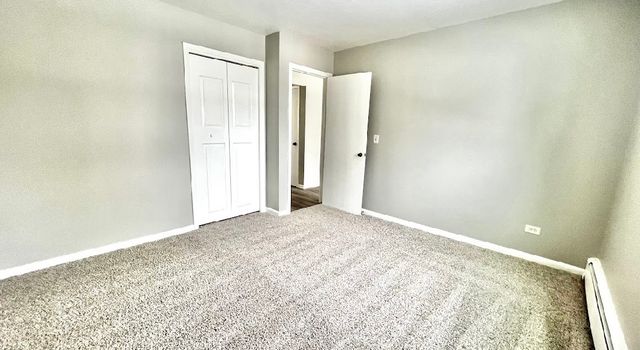 1355 Abbott Drive 3, Elgin, IL 60123