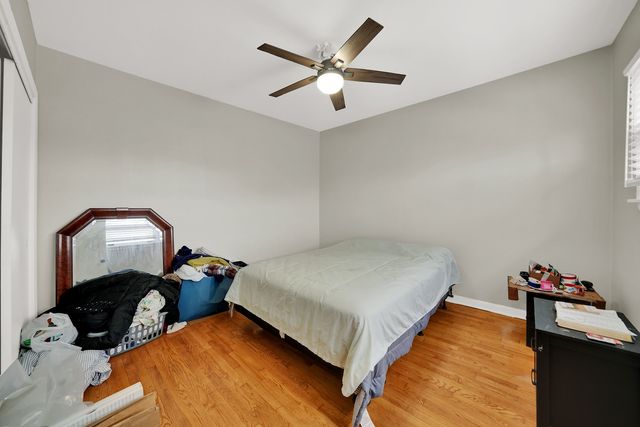 5550 S PULASKI Road, Chicago, IL 60629