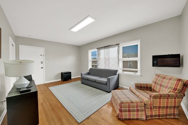 5550 S PULASKI Road, Chicago, IL 60629