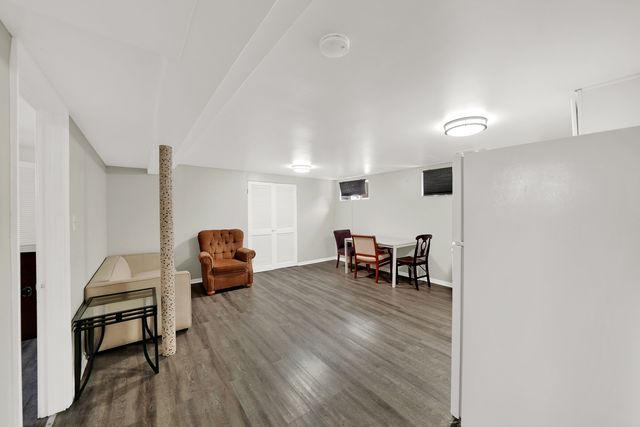 5550 S PULASKI Road, Chicago, IL 60629