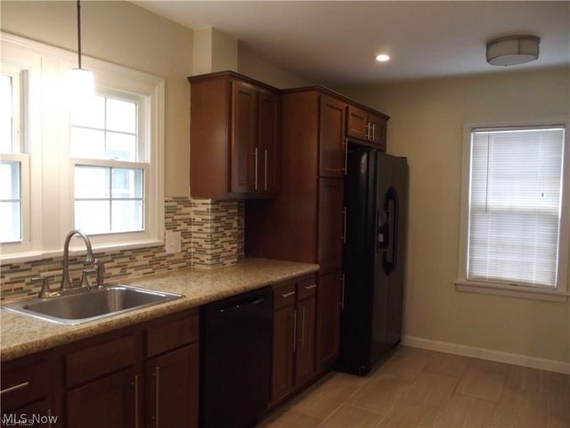 3878 Silsby Road, University Heights, OH 44118