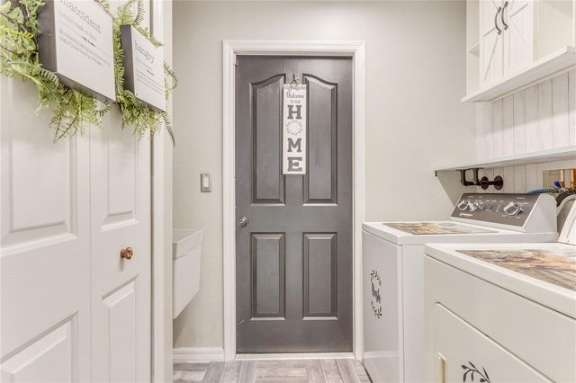 2749 MAXIMO ROAD, North Port, FL 34286