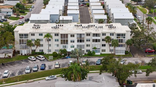 100 WAVERLY WAY 403, Clearwater, FL 33756