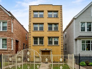 2832 N Mozart Street, Chicago, IL 60618