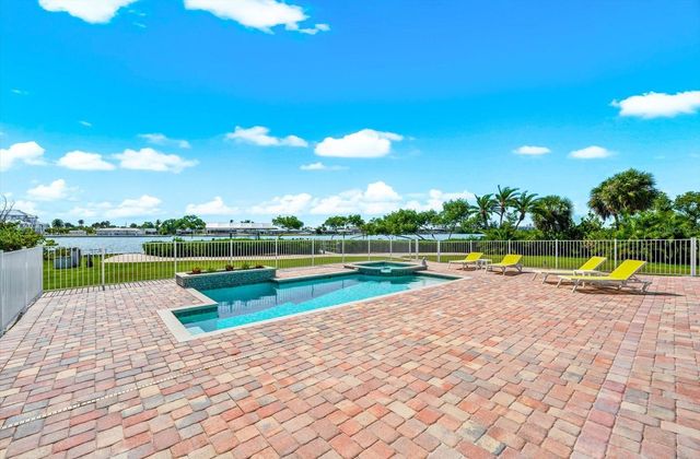 1600 NEW POINT COMFORT ROAD, Englewood, FL 34223