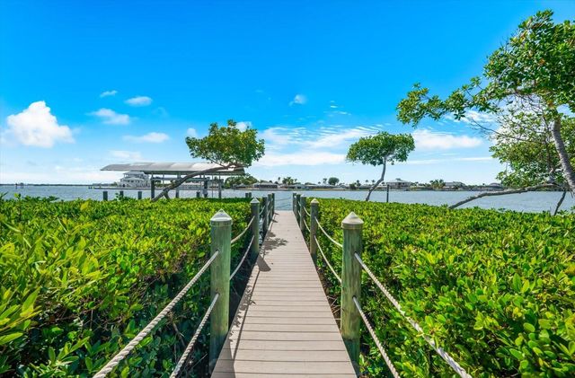 1600 NEW POINT COMFORT ROAD, Englewood, FL 34223