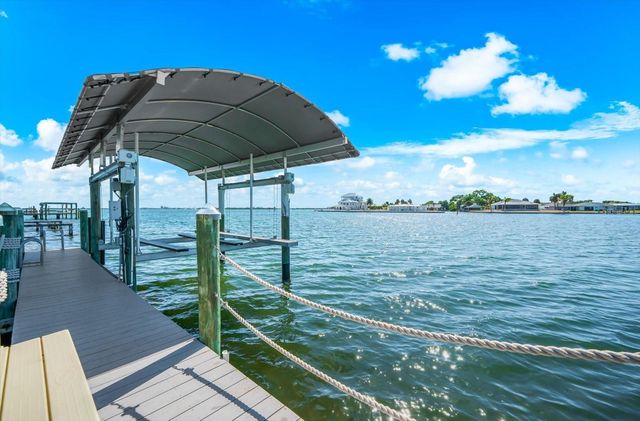 1600 NEW POINT COMFORT ROAD, Englewood, FL 34223