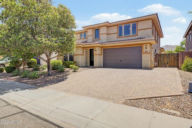 2707 E DANIEL Drive, Gilbert, AZ 85298