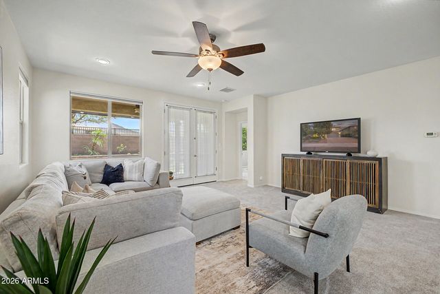 2707 E DANIEL Drive, Gilbert, AZ 85298