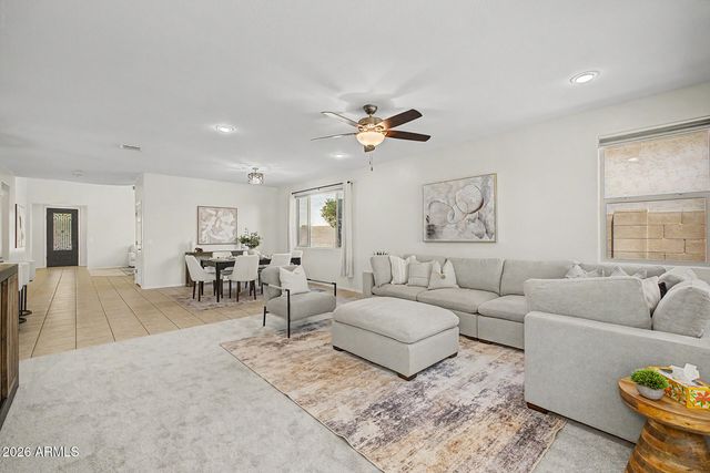 2707 E DANIEL Drive, Gilbert, AZ 85298