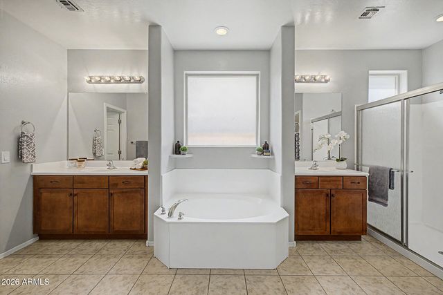 2707 E DANIEL Drive, Gilbert, AZ 85298