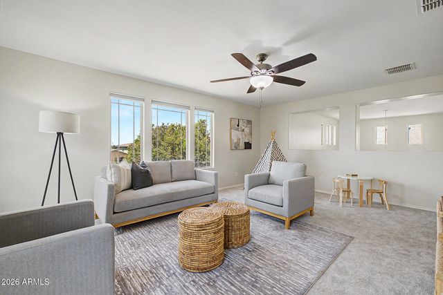 2707 E DANIEL Drive, Gilbert, AZ 85298