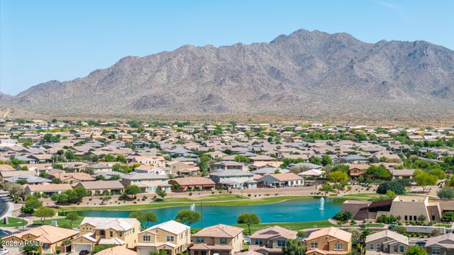 2707 E DANIEL Drive, Gilbert, AZ 85298