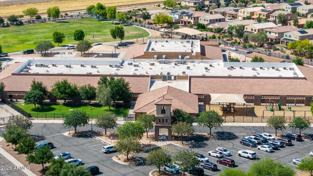 2707 E DANIEL Drive, Gilbert, AZ 85298