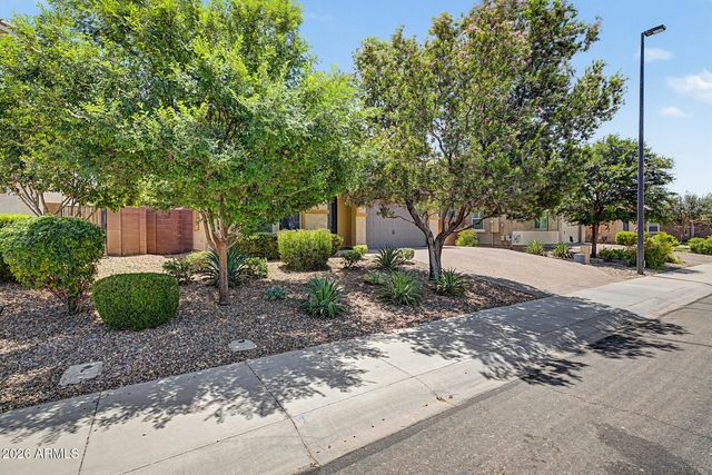 2707 E DANIEL Drive, Gilbert, AZ 85298