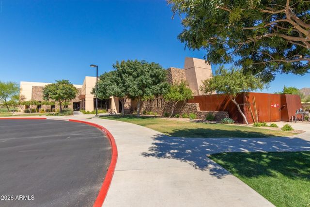 2707 E DANIEL Drive, Gilbert, AZ 85298