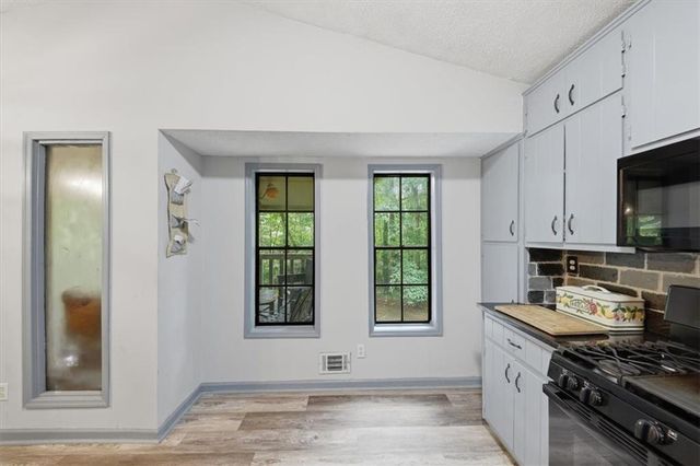 3055 Malvern Drive, Snellville, GA 30039