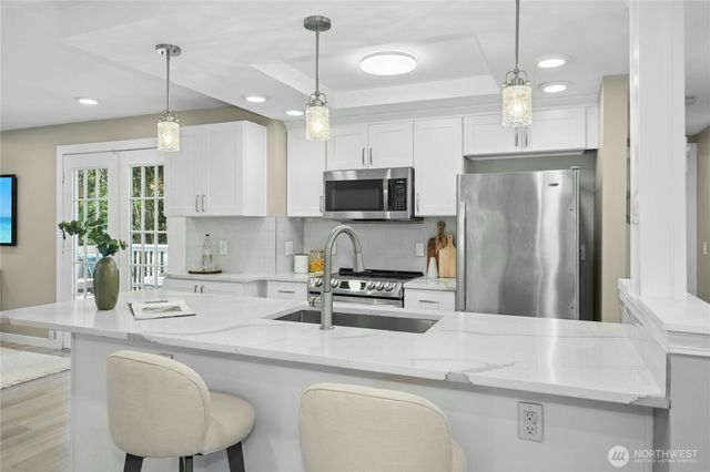 7214 NE 155th Street, Kenmore, WA 98028