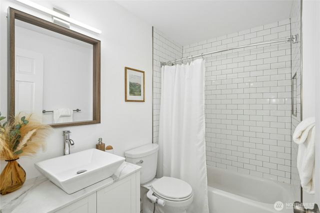 7214 NE 155th Street, Kenmore, WA 98028