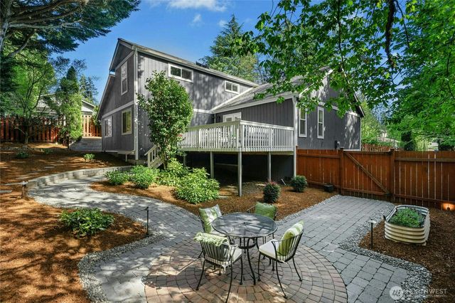7214 NE 155th Street, Kenmore, WA 98028