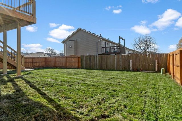 405 Sunny Lane, Raymore, MO 64083