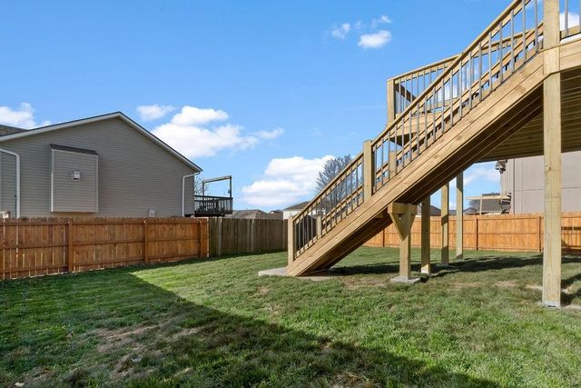 405 Sunny Lane, Raymore, MO 64083