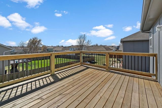 405 Sunny Lane, Raymore, MO 64083