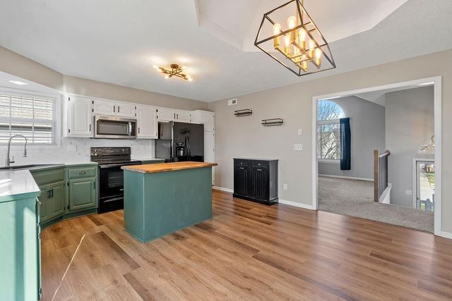 405 Sunny Lane, Raymore, MO 64083