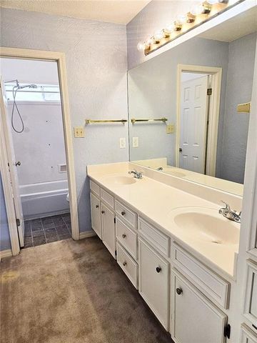 22 Stonebridge Court, Mobile, AL 36608