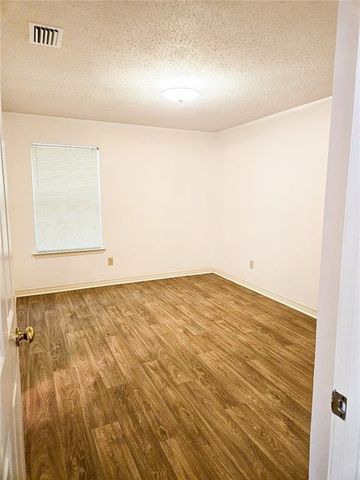 22 Stonebridge Court, Mobile, AL 36608