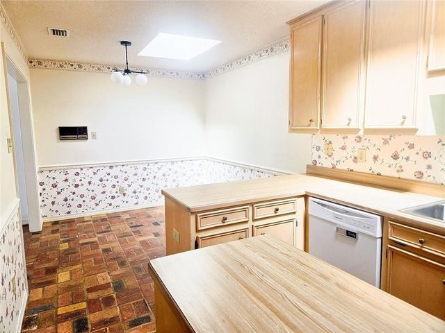 22 Stonebridge Court, Mobile, AL 36608