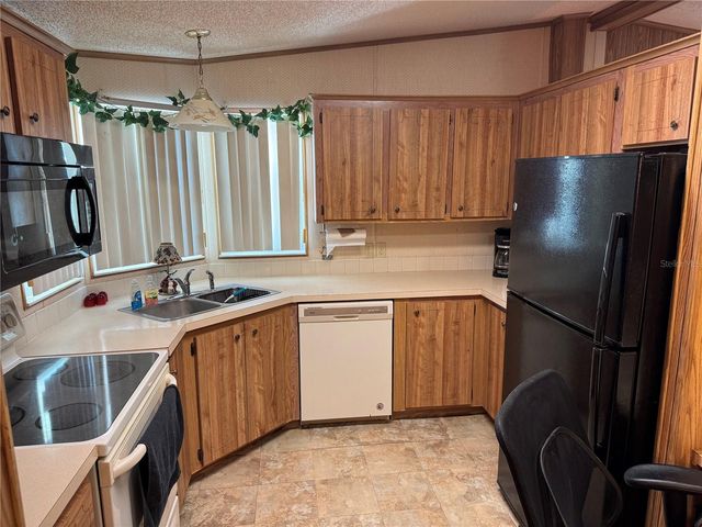 1001 STARKEY ROAD 262, Largo, FL 33771