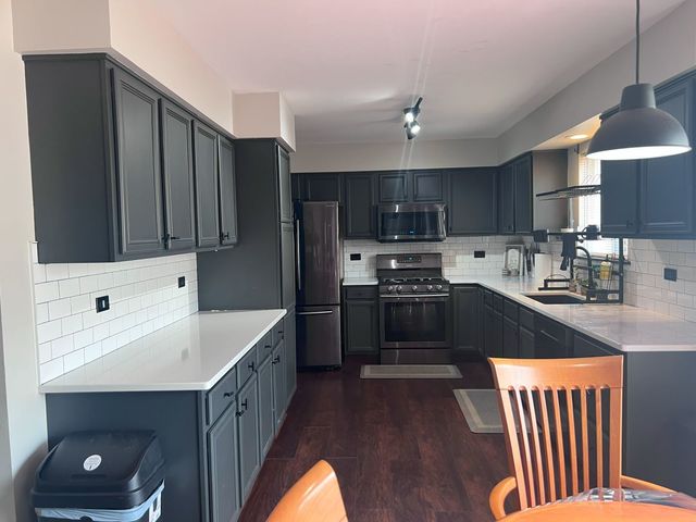 2051 Crossing Lane, Naperville, IL 60540