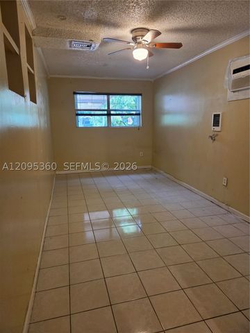 1957 NE 177th St 1, North Miami Beach, FL 33162