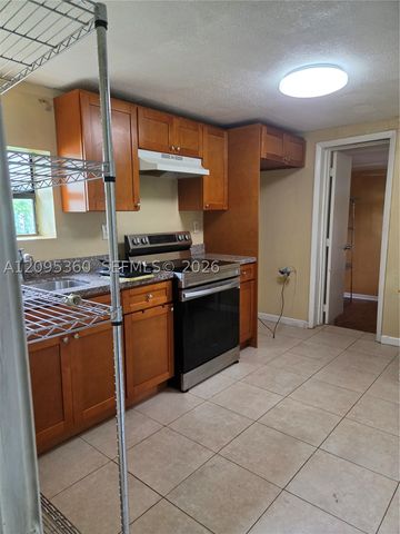 1957 NE 177th St 1, North Miami Beach, FL 33162