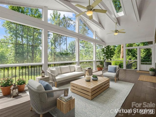 52 Forest Road, Asheville, NC 28803