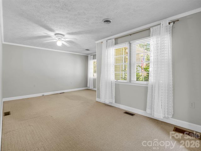 52 Forest Road, Asheville, NC 28803