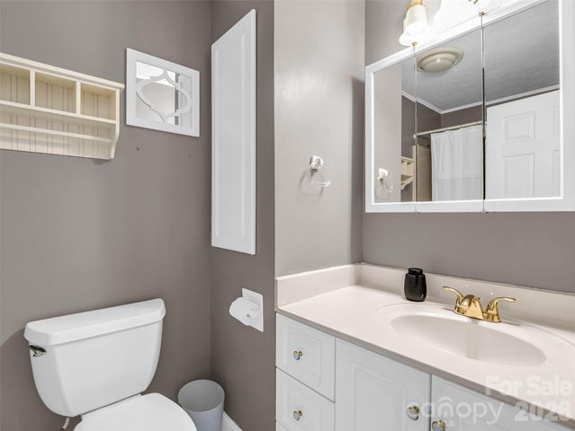 52 Forest Road, Asheville, NC 28803