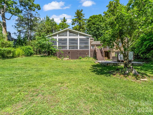 52 Forest Road, Asheville, NC 28803